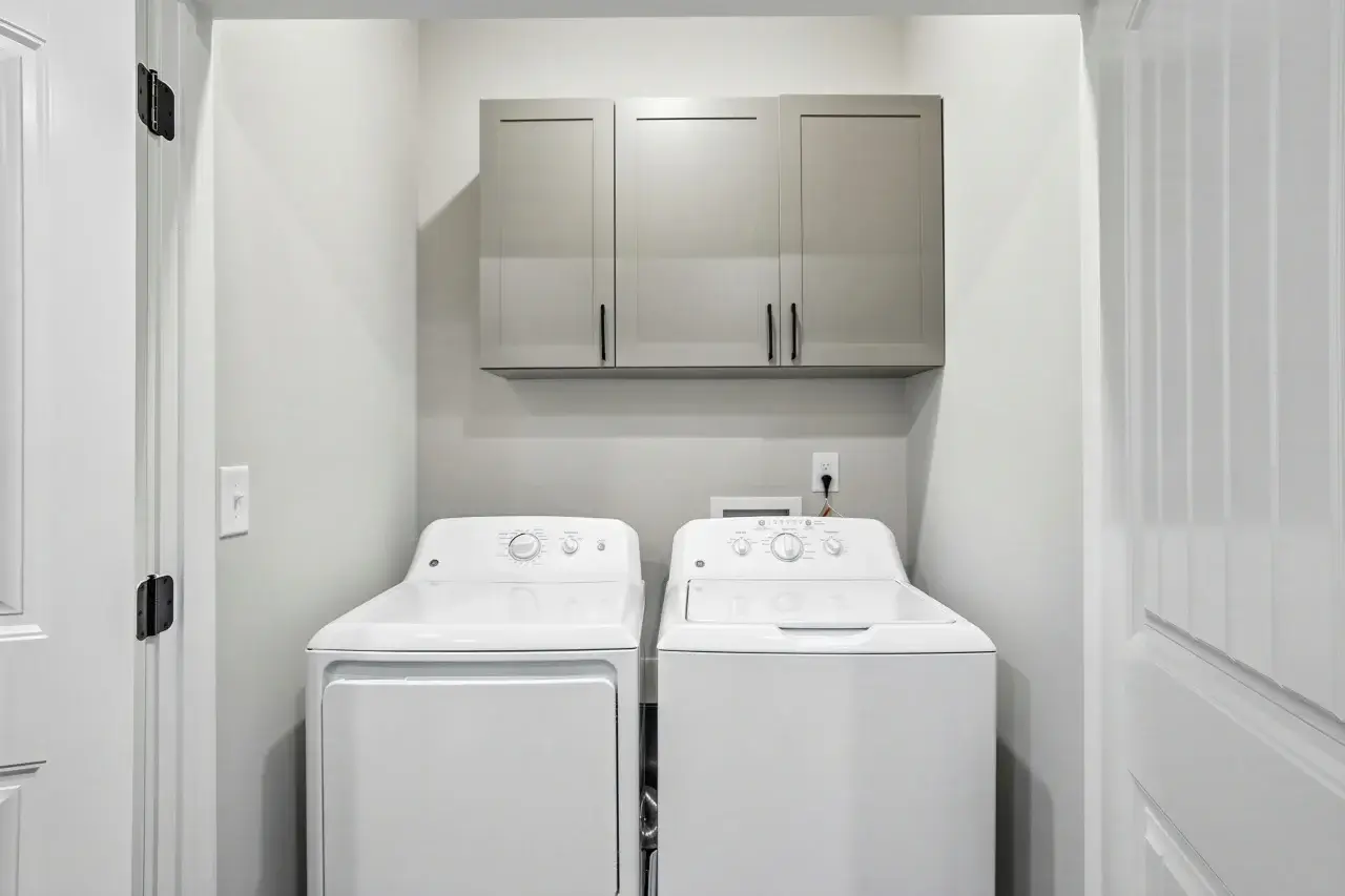 49-web-or-mls-2076-chartwell-way-unit-305-s2108-013