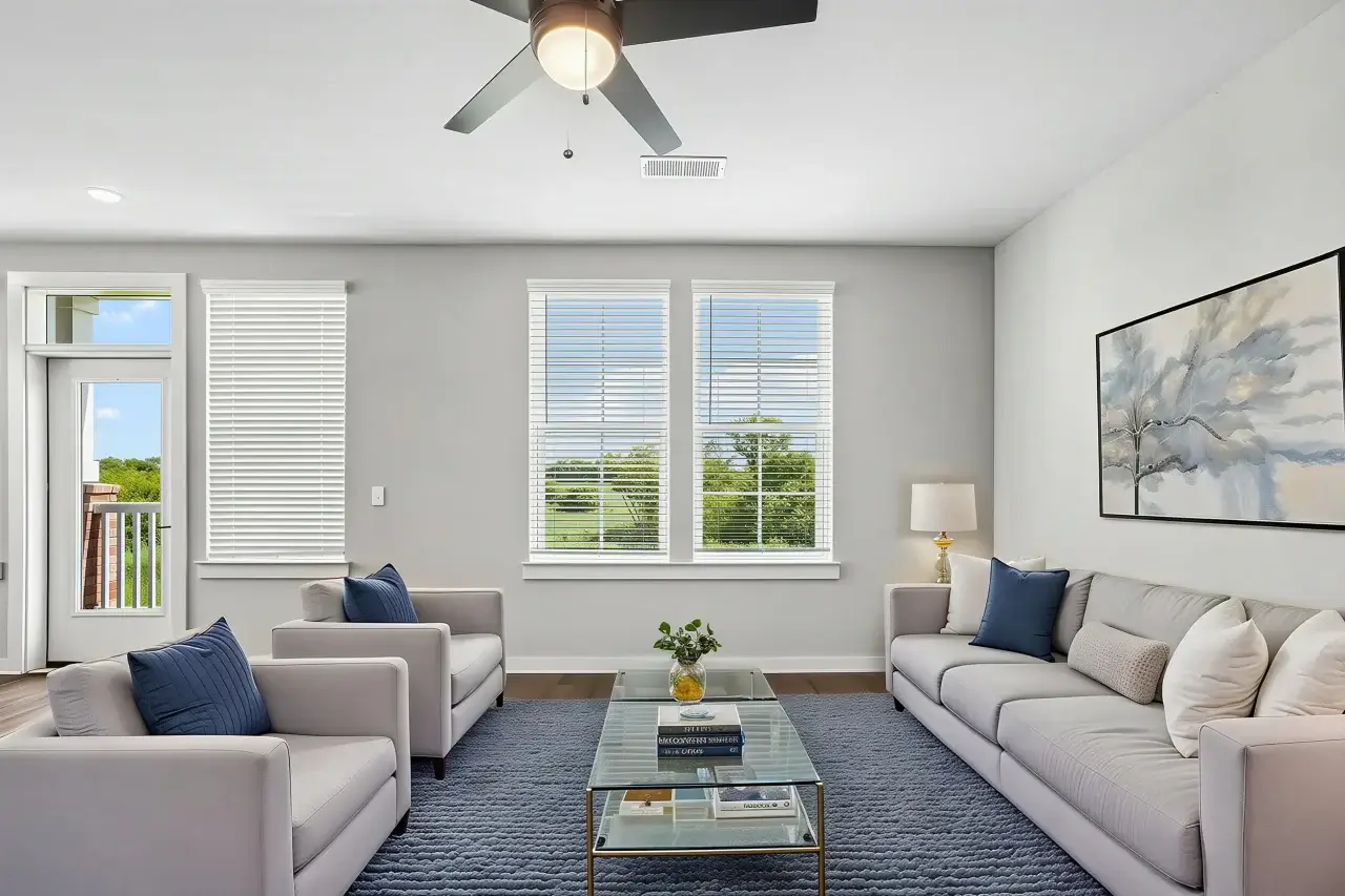 8-web-or-mls-2076-chartwell-way-unit-7201-s2108-006-virtually-staged-2-